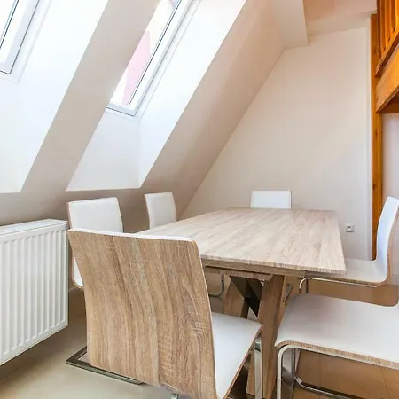 Modern On Bilkova Street With Balcony * Praga