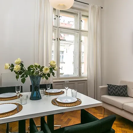 Modern Studio Residence On Bilkova Street With Balcony Apartmán *